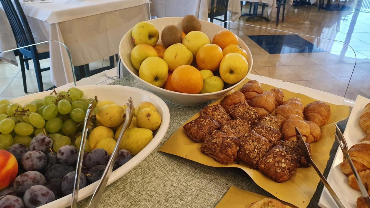 Hotel Gabbiano Κατόλικα Εξωτερικό φωτογραφία